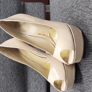 Aldo heels, Nude, size 8